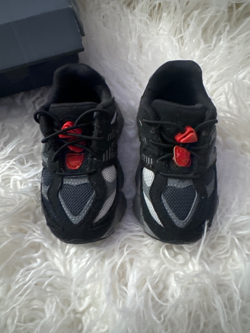 Boy New Balance shoes 7C